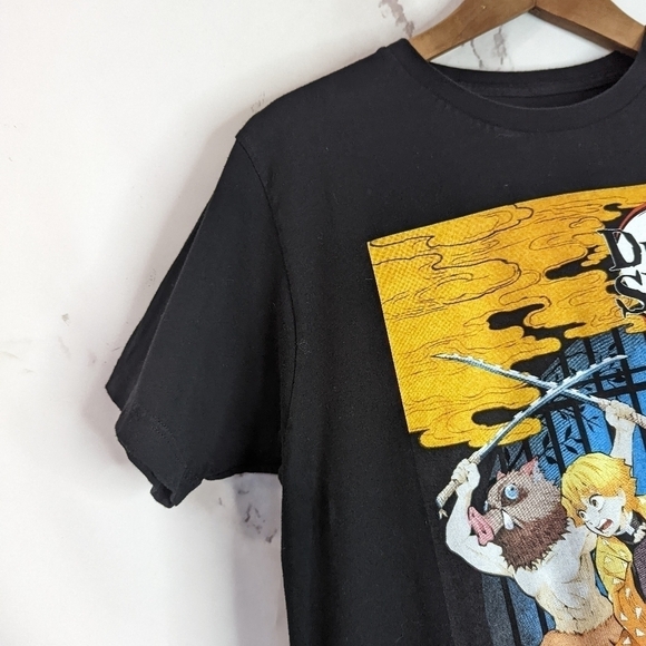 SALE LIMITED TIME Crunchy Roll Demon Slayer T Shirt Kimetsu No Yaiba Rare - Picture 3 of 6